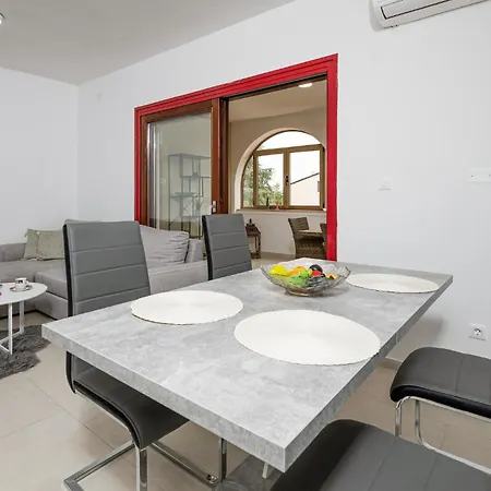 Apartmán Stunning In With Wifi Medulin