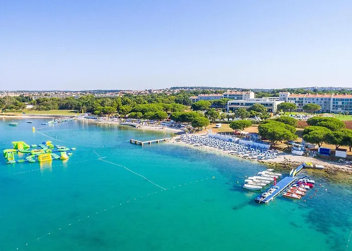 2 Bedroom Lovely In Lägenhet