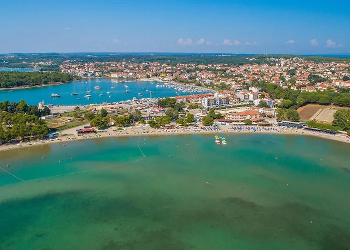 2 Bedroom Lovely In Lägenhet *