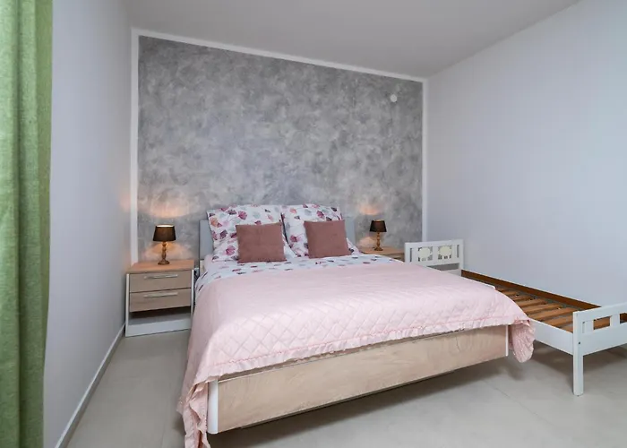 Lägenhet 2 Bedroom Lovely In *