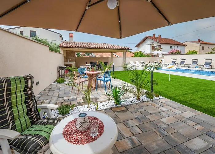 2 Bedroom Lovely In * Medulin