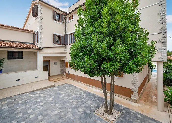 Lägenhet 2 Bedroom Lovely In *